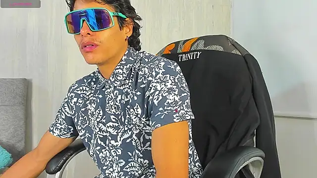 tommyhot7 online show from 10, 6, 2026