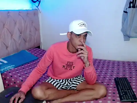 Snapshot of Brendt_Hotx chatting on 25, 6, 2026 Brendt Hotx online show from 25, 6, 2026