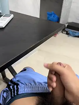 Snapshot of harrylee-2k chatting on 7, 6, 2026 harrylee-2k online show from 7, 6, 2026