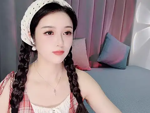 Momo-Wow online show from 4, 6, 2026