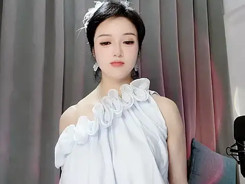 Momo-Wow online show from 5, 6, 2026