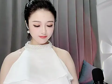 Momo-Wow online show from 7, 6, 2026