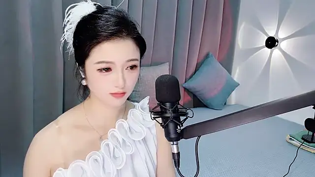 Momo-Wow online show from 17, 6, 2026