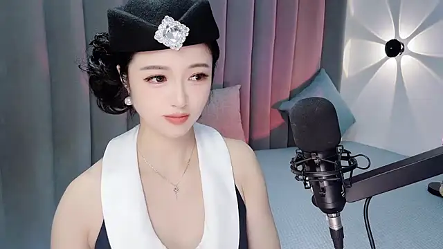 Momo-Wow online show from 7, 7, 2026