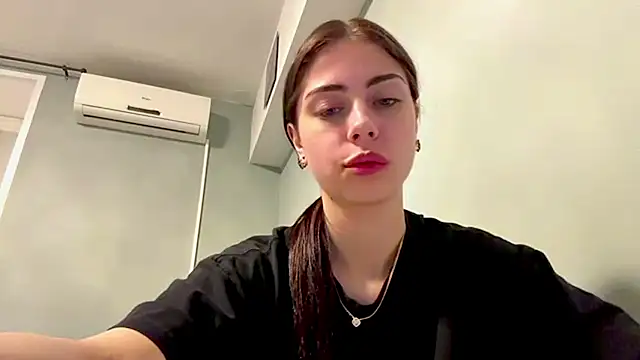 Snapshot of LianaMagic chatting on 1, 6, 2026 LianaMagic online show from 1, 6, 2026