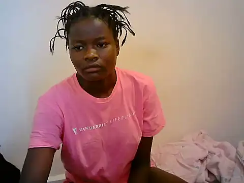 Snapshot of BerryJulie chatting on 17, 6, 2026 BerryJulie online show from 17, 6, 2026
