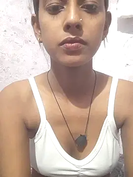 Snapshot of Saloni-Tyagi chatting on 22, 6, 2026 Saloni-Tyagi online show from 22, 6, 2026