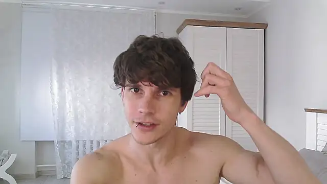 Snapshot of Eric_Crush chatting on 9, 6, 2026 Eric Crush online show from 9, 6, 2026