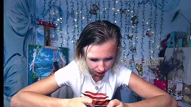 Snapshot of magic_life chatting on 9, 7, 2026 magic life online show from 9, 7, 2026