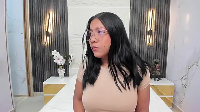 Chloe dreams4u online show from 8, 7, 2026