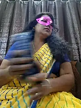 Snapshot of Hot_Sreeja_Tamil chatting on 4, 8, 2026 Hot Sreeja Tamil online show from 4, 8, 2026