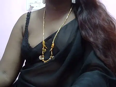 Snapshot of tamil-priyaaa chatting on 4, 7, 2026 tamil-priyaaa online show from 4, 7, 2026