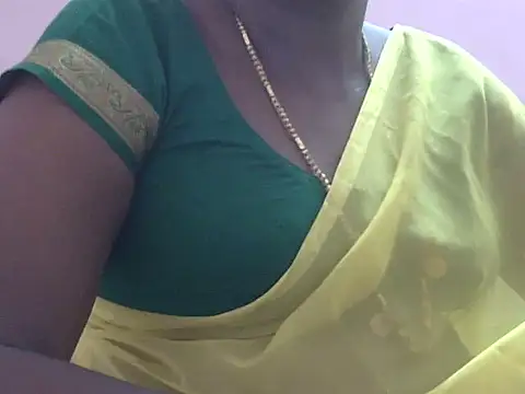 Snapshot of tamil-priyaaa chatting on 16, 7, 2026 tamil-priyaaa online show from 16, 7, 2026