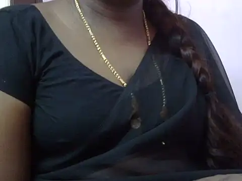 Snapshot of tamil-priyaaa chatting on 18, 7, 2026 tamil-priyaaa online show from 18, 7, 2026