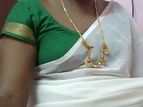 Snapshot of tamil-priyaaa chatting on 21, 7, 2026 tamil-priyaaa online show from 21, 7, 2026