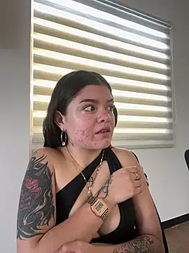 Snapshot of Camila_Duarte_2 chatting on 1, 7, 2026 Camila Duarte 2 online show from 1, 7, 2026