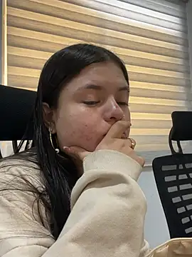 Snapshot of Camila_Duarte_2 chatting on 2, 7, 2026 Camila Duarte 2 online show from 2, 7, 2026
