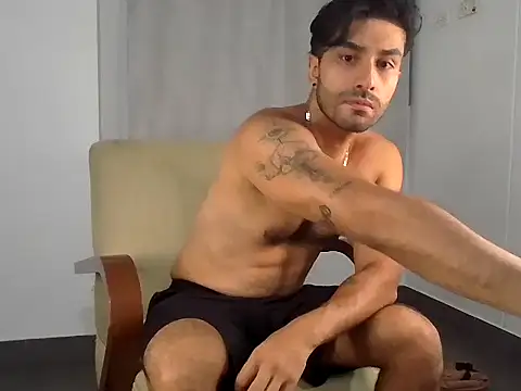Snapshot of SantiagoMelendez chatting on 2, 7, 2026 SantiagoMelendez online show from 2, 7, 2026