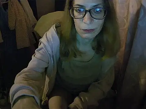 Aphrodity Roxx online show from 6, 8, 2026