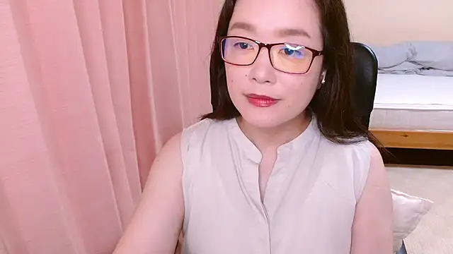 Snapshot of LENA-xo chatting on 26, 7, 2026 LENA-xo online show from 26, 7, 2026
