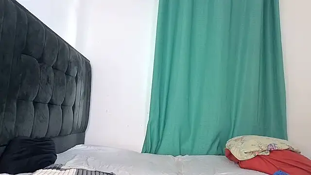 Fluffy Pillows online show from 23, 6, 2026