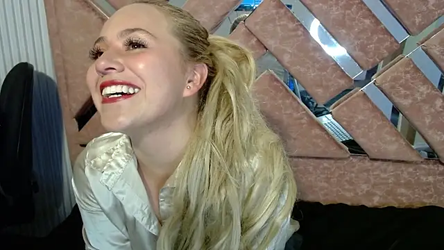 Snapshot of Angeel_white25 chatting on 9, 7, 2026 Angeel white25 online show from 9, 7, 2026