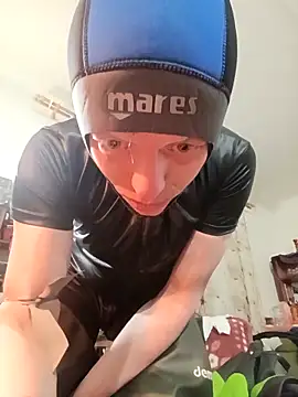 Snapshot of RubberFetischem chatting on 18, 2, 2026 RubberFetischem online show from 18, 2, 2026