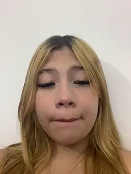 Snapshot of zury_cute1 chatting on 11, 6, 2026 zury cute1 online show from 11, 6, 2026