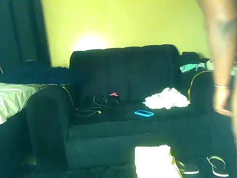 Snapshot of Milamelanie chatting on 20, 7, 2026 Milamelanie online show from 20, 7, 2026