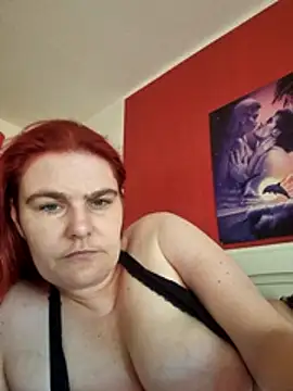 GoldenWifee online show from 18, 6, 2026