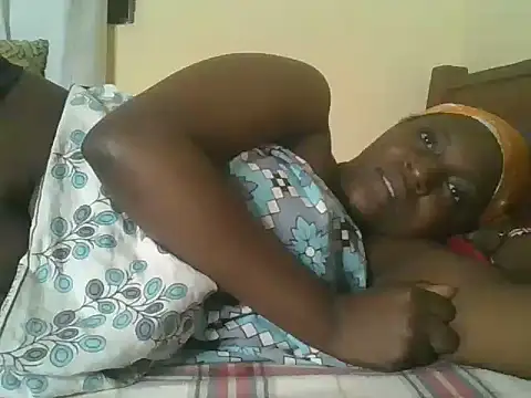 Snapshot of Yours_Ramona chatting on 15, 6, 2026 Yours Ramona online show from 15, 6, 2026
