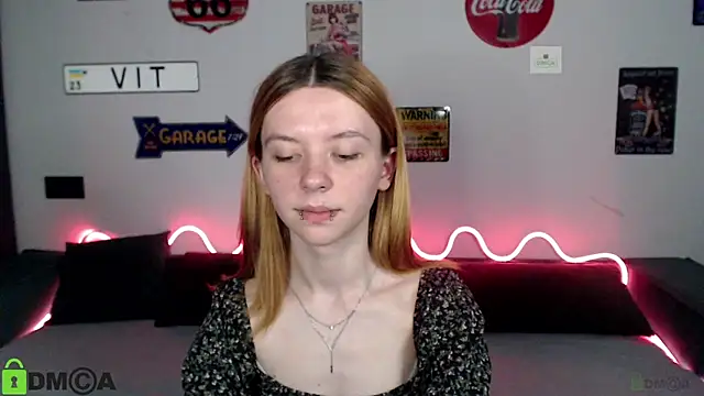 Snapshot of CarolInWonderland chatting on 29, 6, 2026 CarolInWonderland online show from 29, 6, 2026