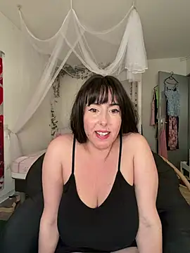 Snapshot of juliee1979 chatting on 25, 6, 2026 juliee1979 online show from 25, 6, 2026