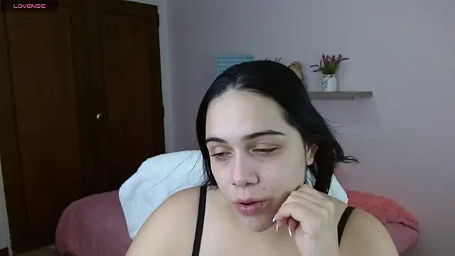 Snapshot of Samantha__11 chatting on 5, 7, 2026 Samantha 11 online show from 5, 7, 2026