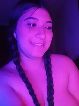 Snapshot of MaraLuna_ chatting on 7, 6, 2026 MaraLuna online show from 7, 6, 2026