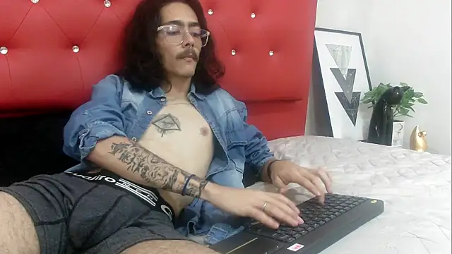 Snapshot of bigcock_robert chatting on 20, 6, 2026 bigcock robert online show from 20, 6, 2026