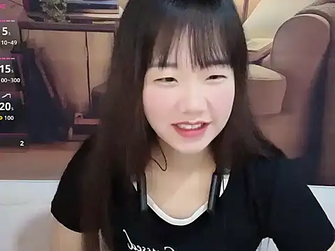 Snapshot of G-nuonuo chatting on 26, 6, 2026 G-nuonuo online show from 26, 6, 2026