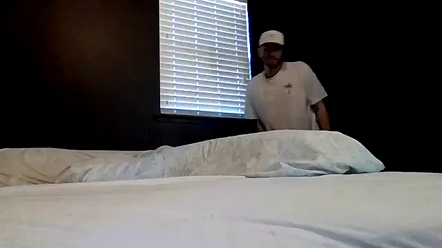 Snapshot of Mikecloudyhawk chatting on 7, 7, 2026 Mikecloudyhawk online show from 7, 7, 2026