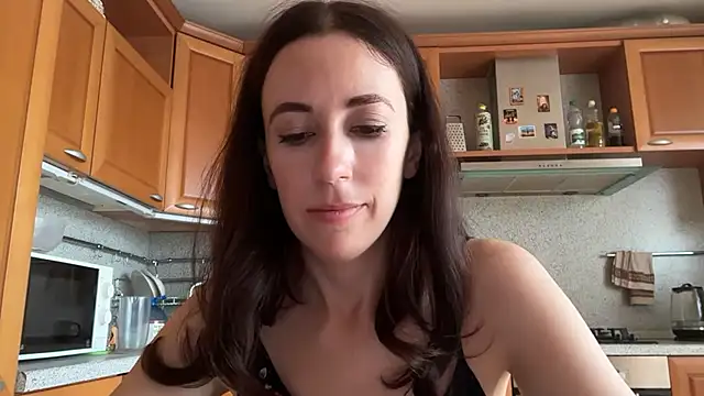 Flamingo Queen online show from 13, 7, 2026