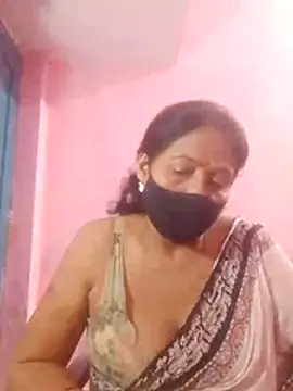 Snapshot of YAMUNA_033 chatting on 24, 6, 2026 YAMUNA 033 online show from 24, 6, 2026