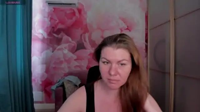 Snapshot of LunaKissesx chatting on 13, 6, 2026 LunaKissesx online show from 13, 6, 2026