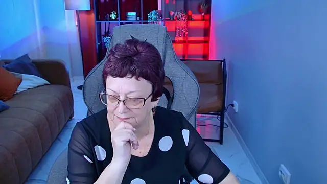 Snapshot of IsoldeMirevain chatting on 14, 6, 2026 IsoldeMirevain online show from 14, 6, 2026