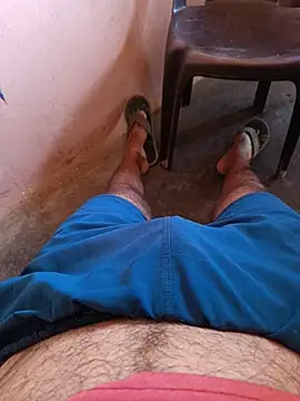 Snapshot of Desindianbull69 chatting on 23, 6, 2026 Desindianbull69 online show from 23, 6, 2026