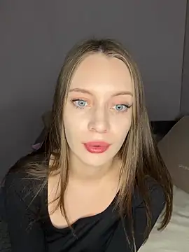 Snapshot of Carolain2468 chatting on 10, 6, 2026 Carolain2468 online show from 10, 6, 2026