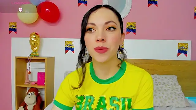 AshleyBenoitt online show from 19, 6, 2026