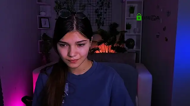 Snapshot of kiaraa_belle chatting on 19, 6, 2026 kiaraa belle online show from 19, 6, 2026
