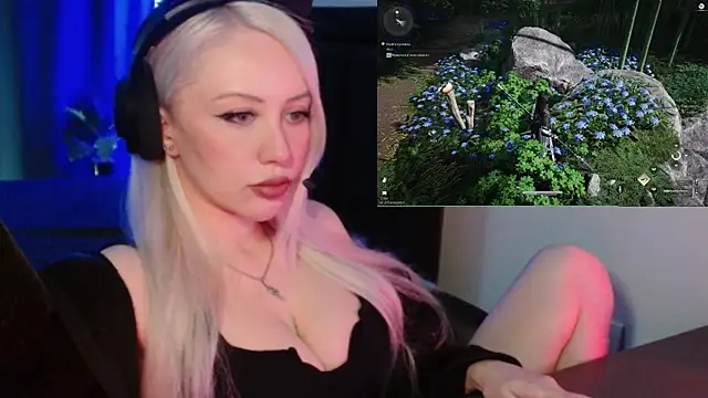 Snapshot of roxxyrowe chatting on 13, 6, 2026 roxxyrowe online show from 13, 6, 2026