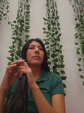 Snapshot of Carla_Alvez chatting on 4, 7, 2026 Carla Alvez online show from 4, 7, 2026