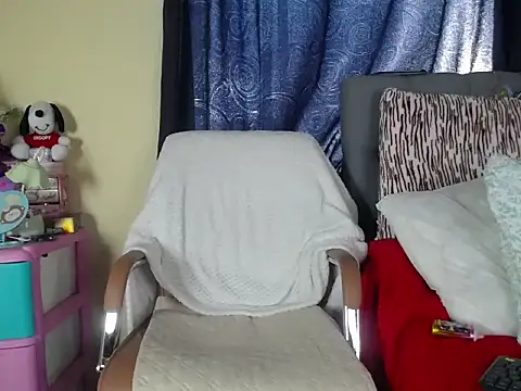 Snapshot of ivi_queen chatting on 29, 6, 2026 ivi queen online show from 29, 6, 2026
