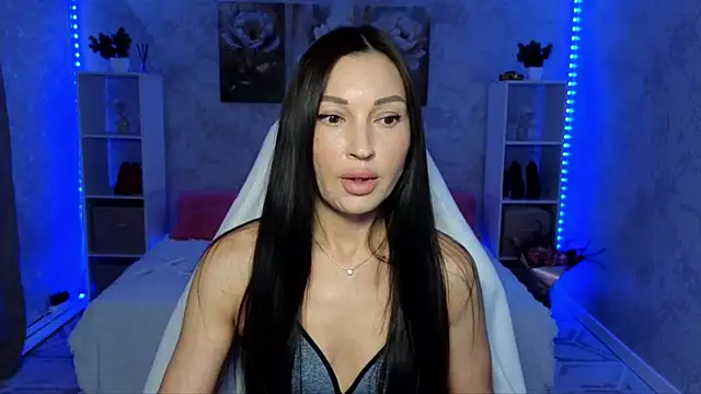 NikoleMills online show from 19, 6, 2026